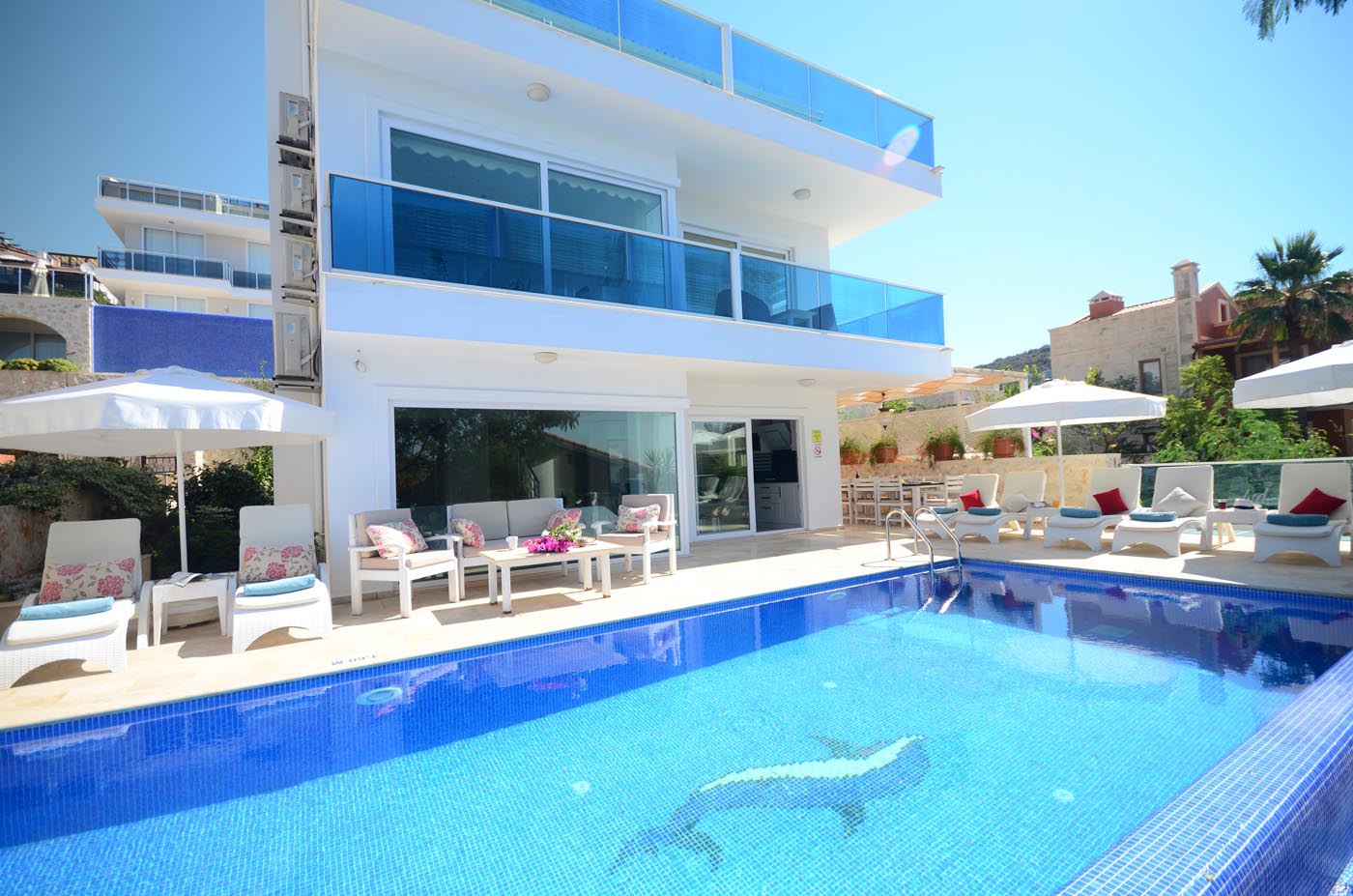 Villa Maviya