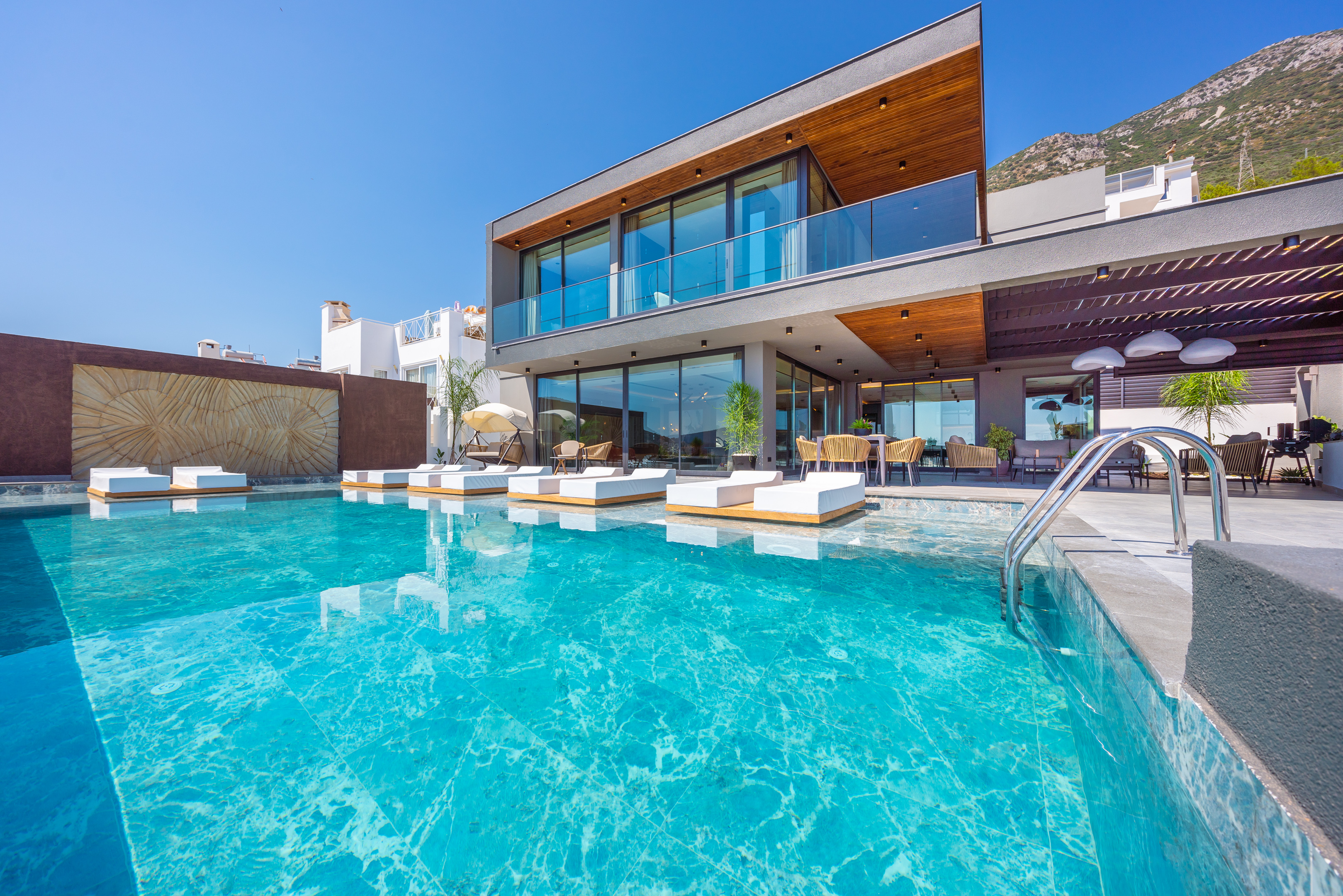 Villa Azure Peak